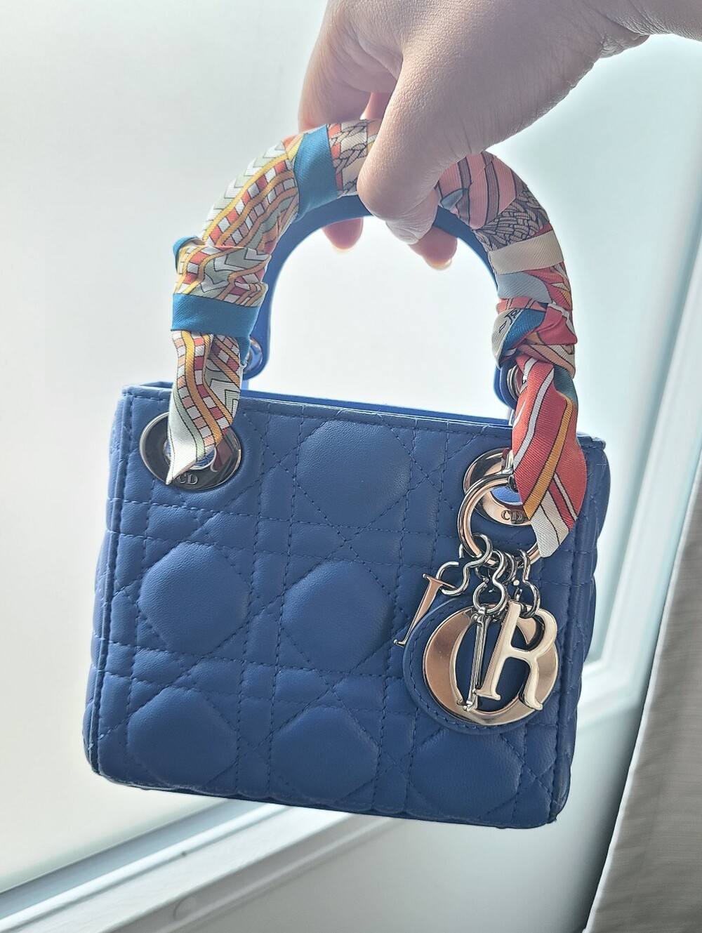 Mini Lady Dior - Picture 16 of 16